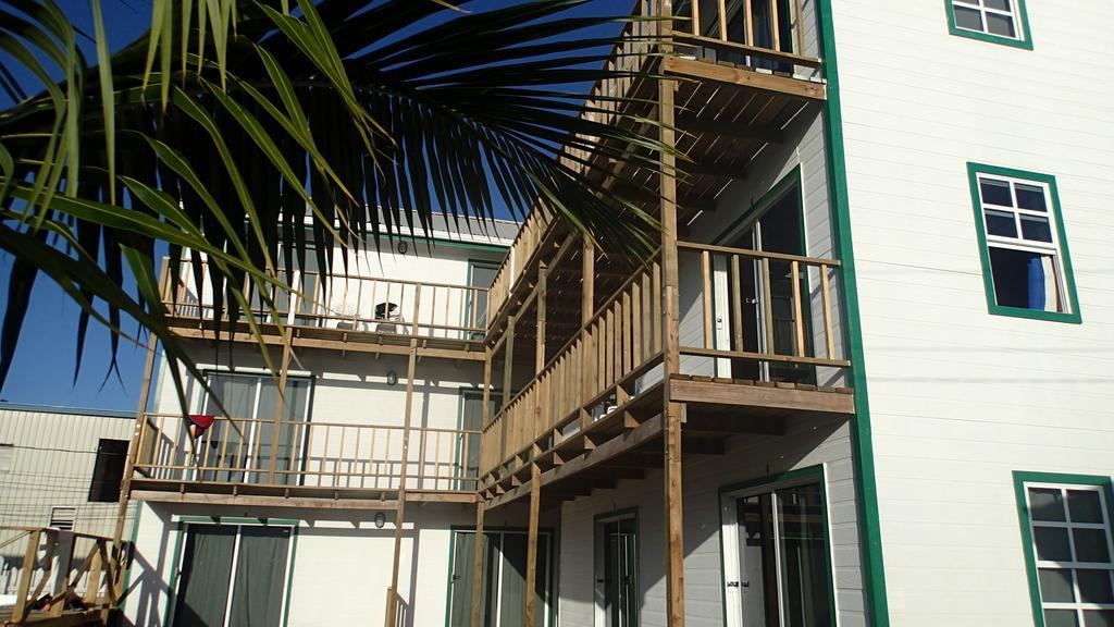 Pedro'S Hotel & Inn San Pedro  Exterior photo